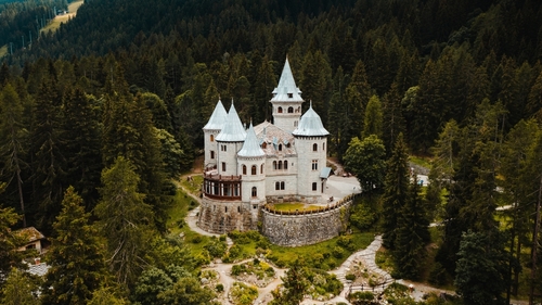 Perché i Savoia sono stati esiliati?