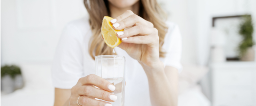 Perché acqua e limone fa bene?