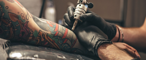 Perché i tatuaggi devono essere dispari?