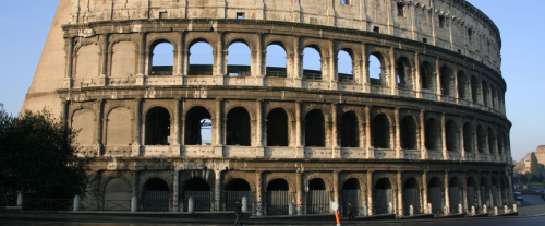 Perché il colosseo ha questo nome?