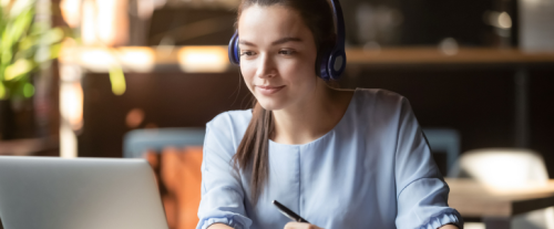 Perché ascoltare la musica mentre studi può migliorare il tuo rendimento a scuola?