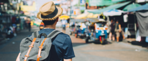 Perché alcune persone preferiscono viaggiare da sole?