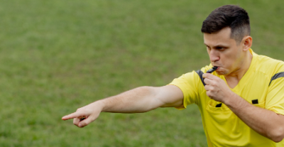 Perché ci sono gli arbitri nelle partite di calcio?