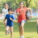 Perché i bambini amano giocare all'aperto?