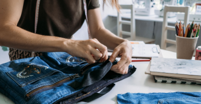 Perché la logomania della moda viene scambiata per "lusso tranquillo"?