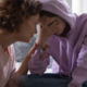 Perché è importante affrontare le pressioni sociali durante l'adolescenza?