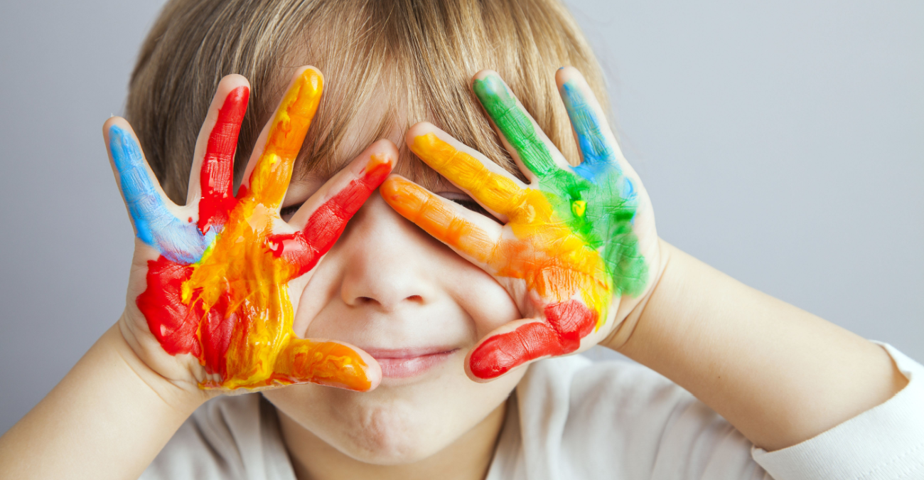 Perché i bambini amano colorare?