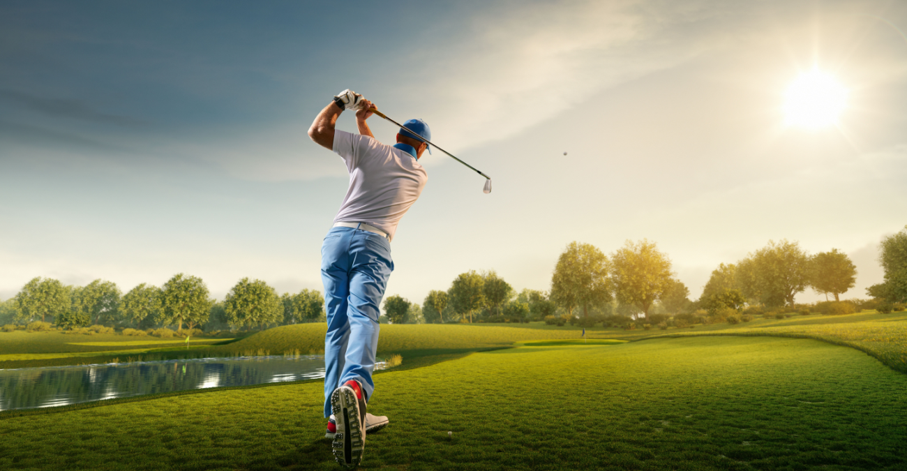 Perché la postura corretta è cruciale per ottenere potenza nei colpi di golf?