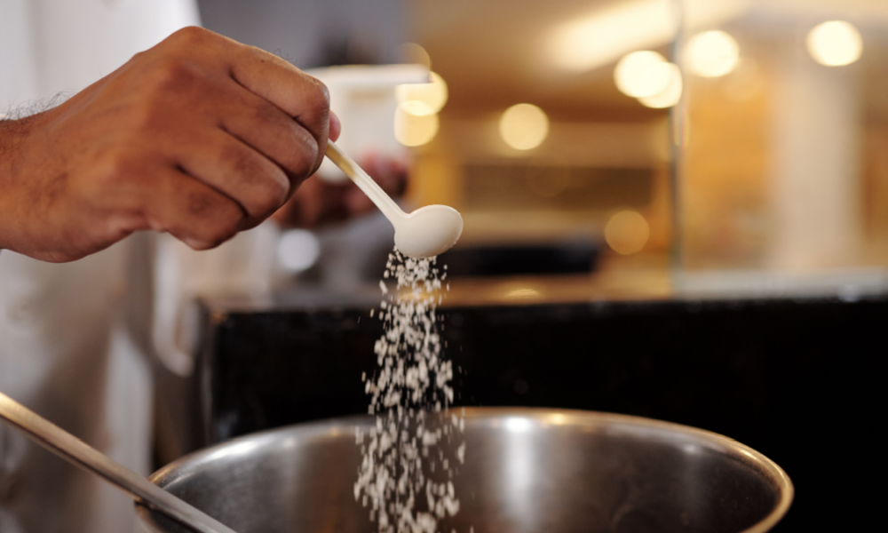 Perché per la pasta usiamo sale grosso e non fino?