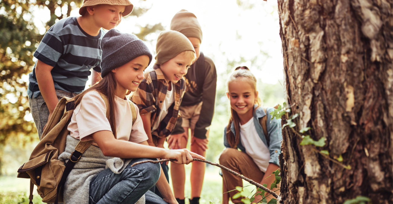 Perché i bambini sperimentano la curiosità e l'entusiasmo durante l'infanzia?