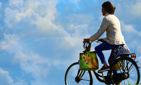 Perché il cambio della bicicletta mi aiuta a pedalare in salita?