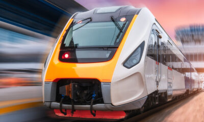 Perché i treni viaggiano a sinistra?