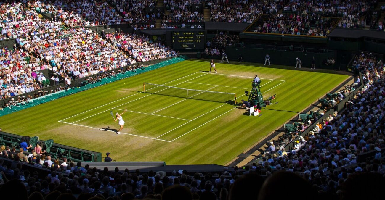Perché a Wimbledon i tennisti si vestono di bianco?